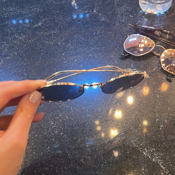 Givenchy sunglasses - Picture 3 of 4